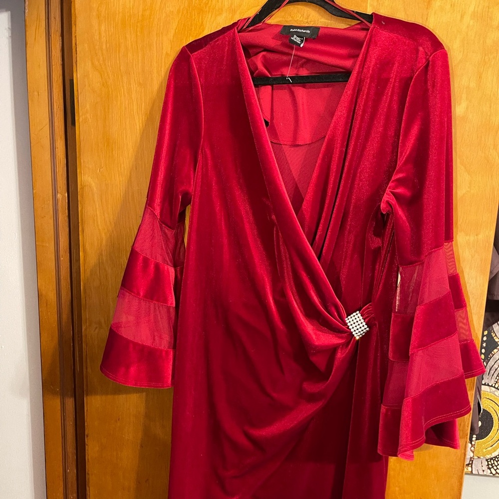 R&M Richard’s Red velvet cocktail dress size 16 NWOT Never worn!! Beautiful !!